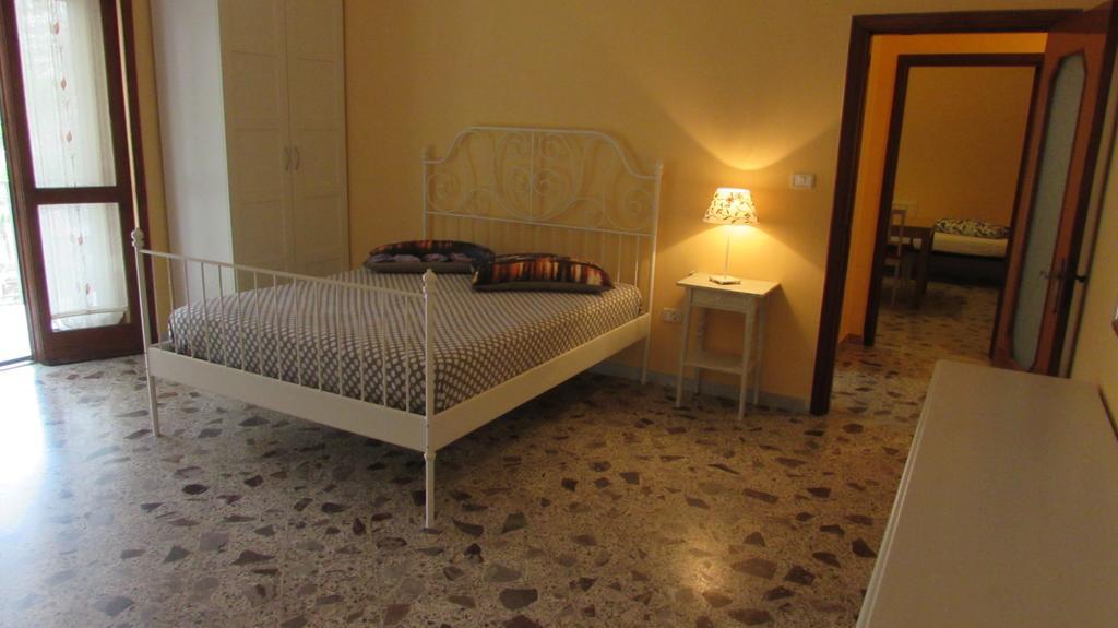 Villa Claudianna Bed & Bike パエストゥム エクステリア 写真